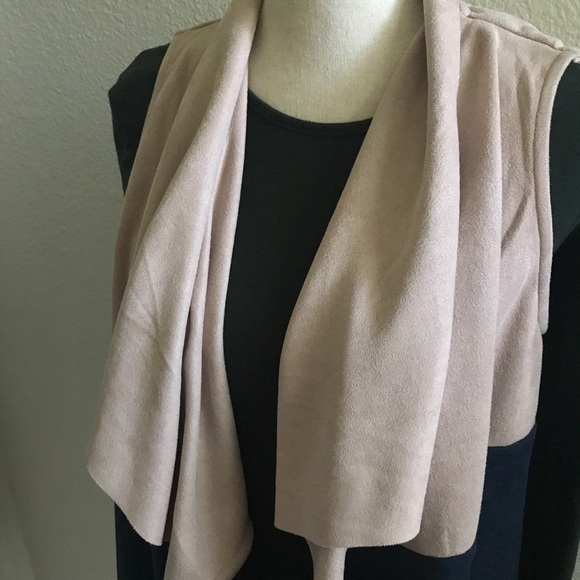 🌵 Micro Suede Tan + Navy Boho Western Fringe Vest - Picture 7 of 7